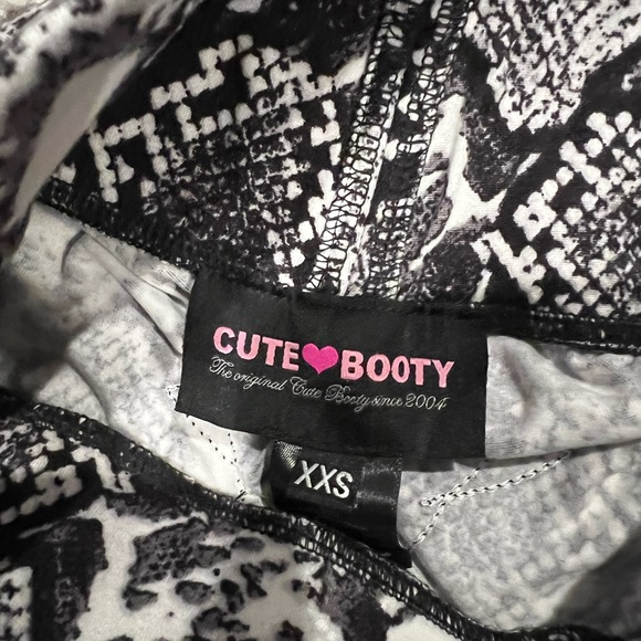 Cute Booty XXS Sold Out Snake Print Yoga Pants - Picture 4 of 5